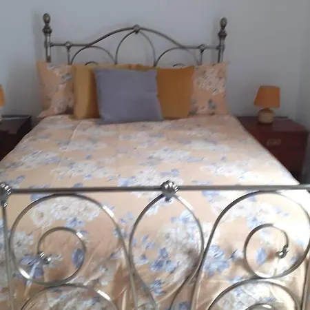 Cosy Modern Victorian 2 Bed Terrace
